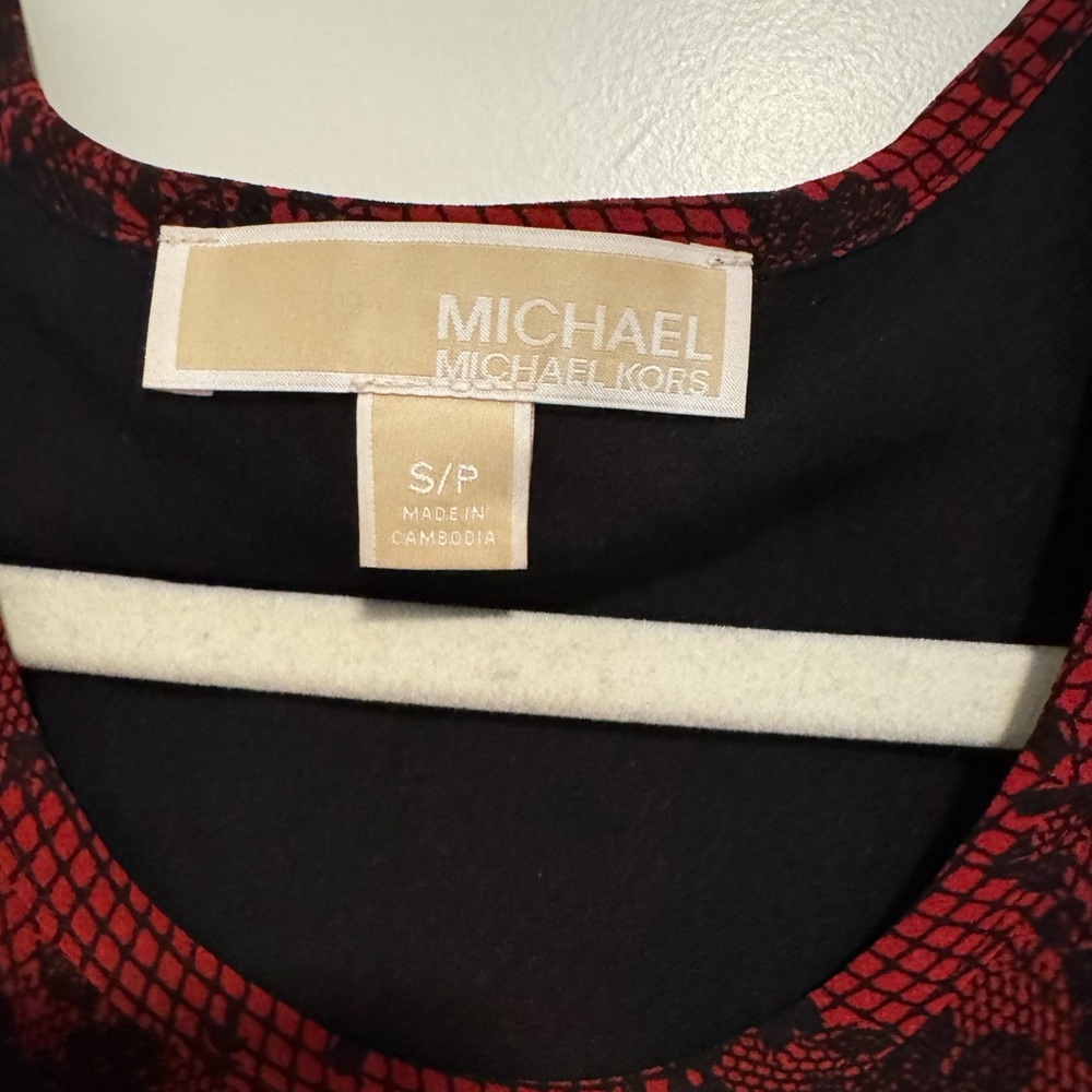 Michael Kors blouse size small - Picture 2 of 3